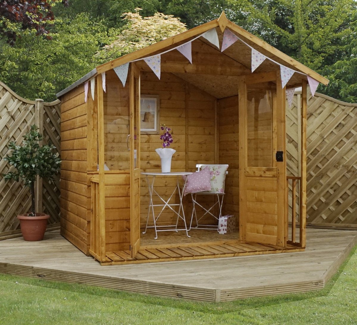 Wooden Summerhouse/Log Cabin Shed