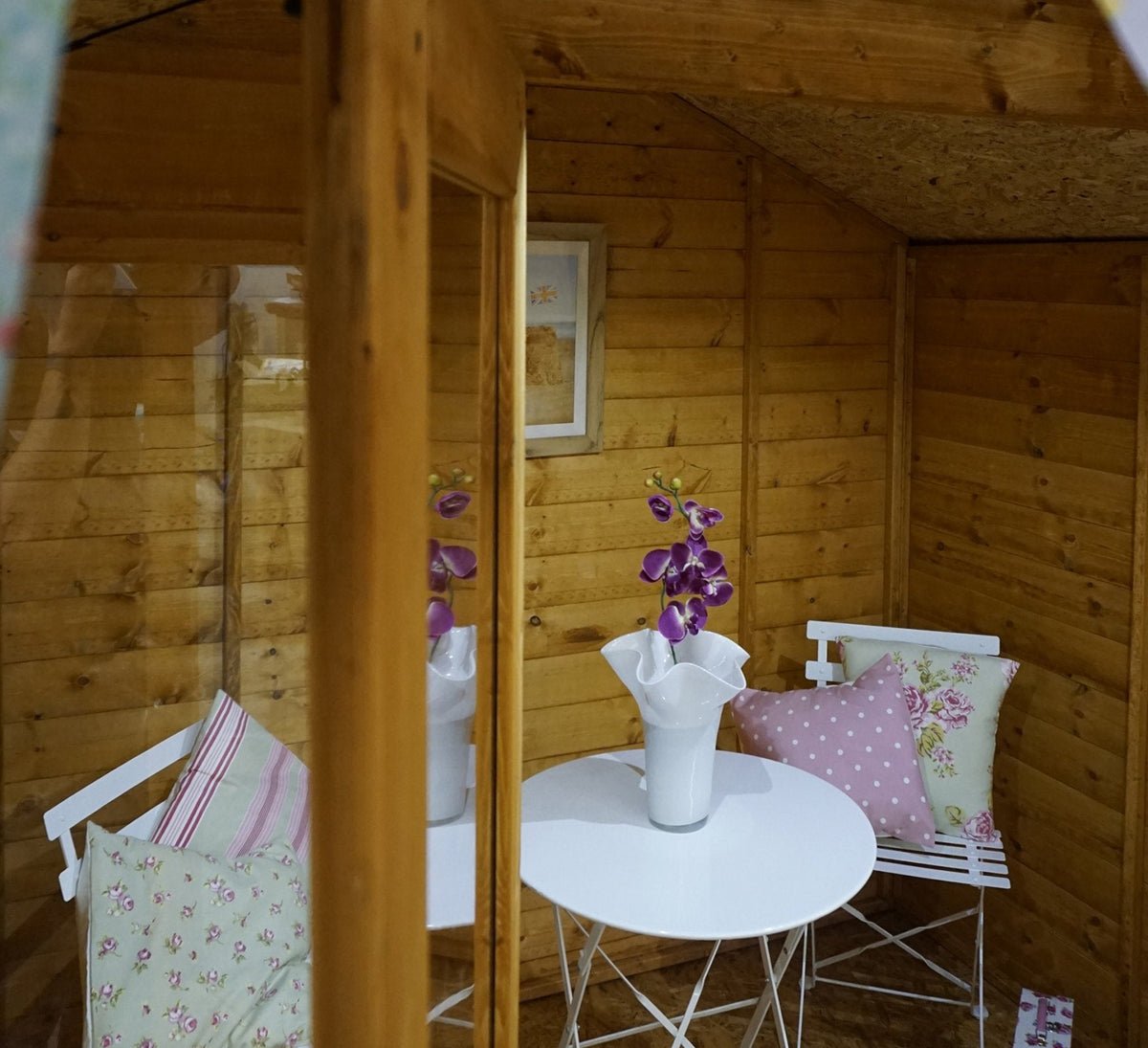 Wooden Summerhouse/Log Cabin Shed